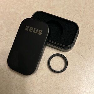 NIB Groove Zeus silicone ring, black, size 9